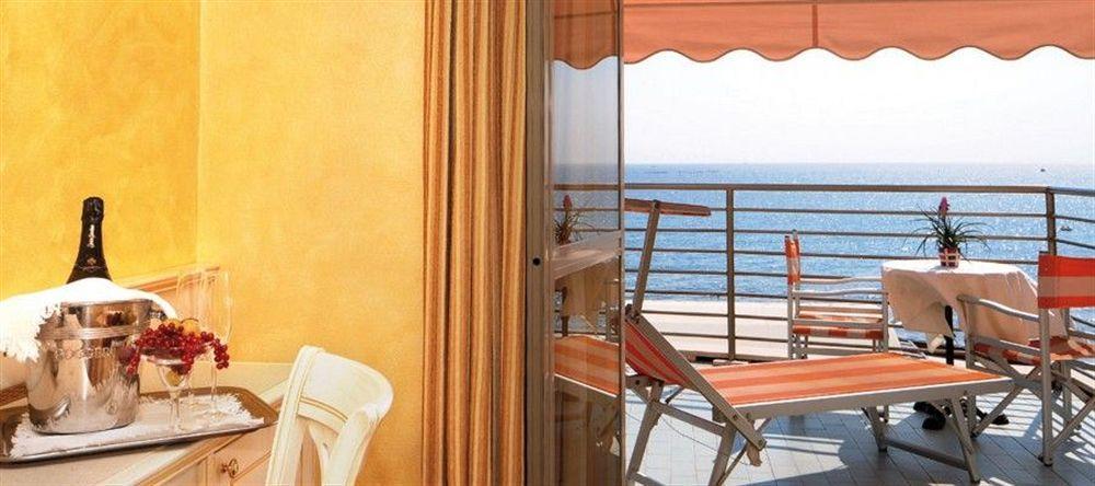Hotel Regina Alassio Eksteriør billede